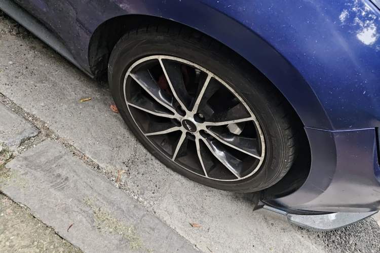 Used Ford Mustang 2015 2.3T Performance Edition Right Front Wheel Hub
