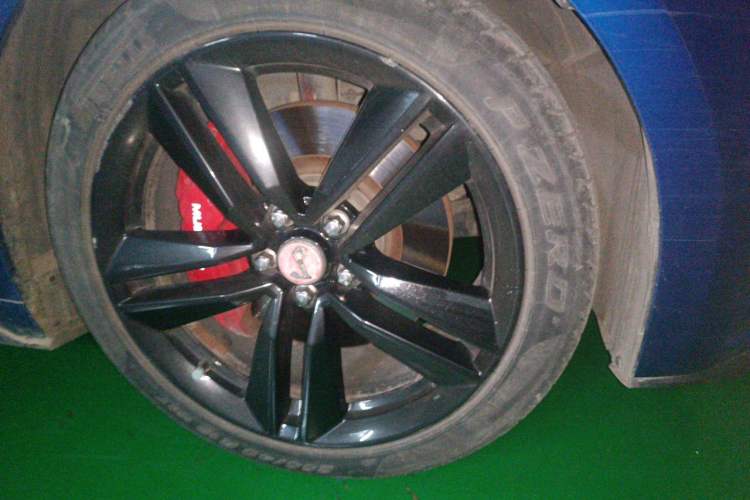Used Ford Mustang 2015 2.3T Performance Edition Right Front Wheel Hub