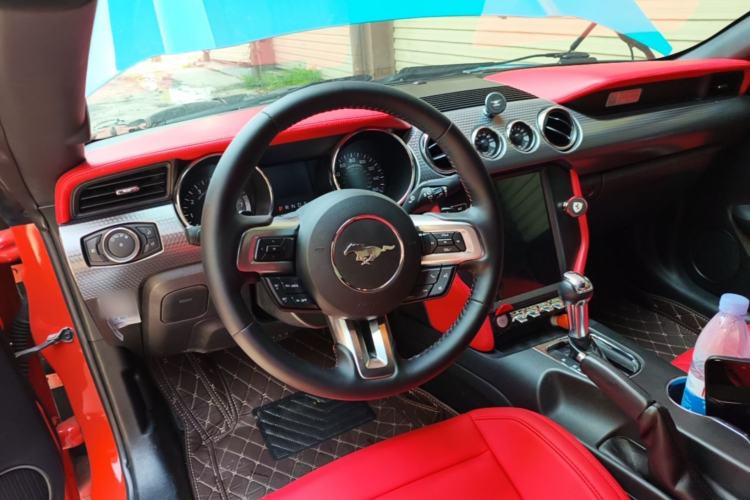 Used Ford Mustang 2015 2.3T Automatic U.S.-Spec Version Steering Wheel