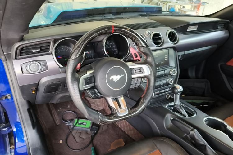 Used Ford Mustang 2015 2.3T Automatic U.S.-Spec Version Steering Wheel