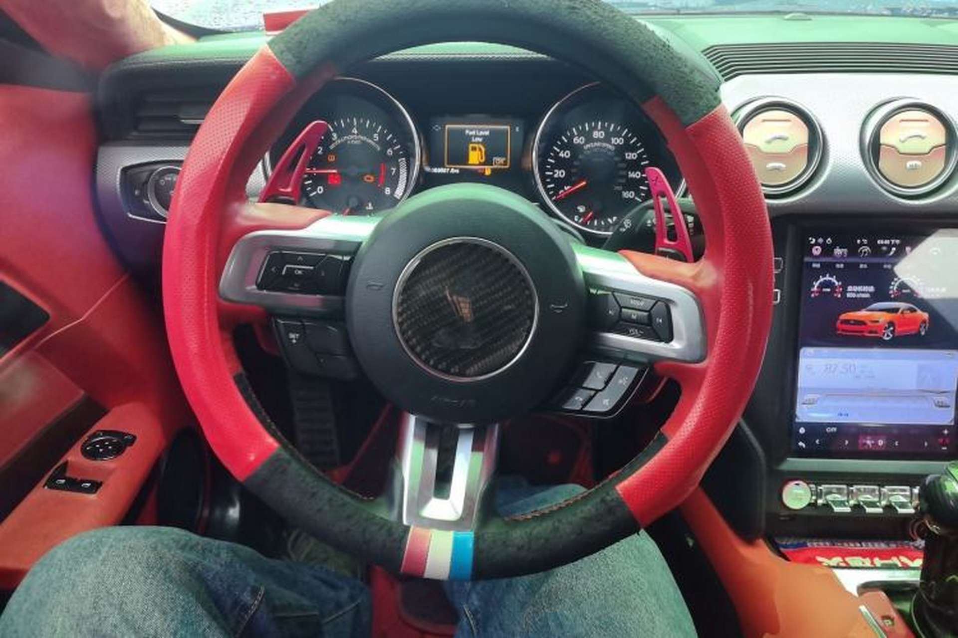 Used Ford Mustang 2015 2.3T Automatic U.S.-Spec Version Steering Wheel
