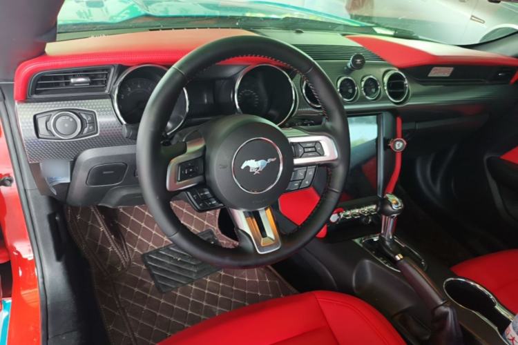 Used Ford Mustang 2015 2.3T Automatic U.S.-Spec Version Steering Wheel