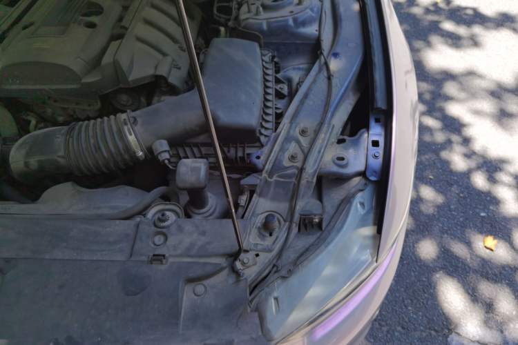 Used Ford Mustang  Engine Bay Left