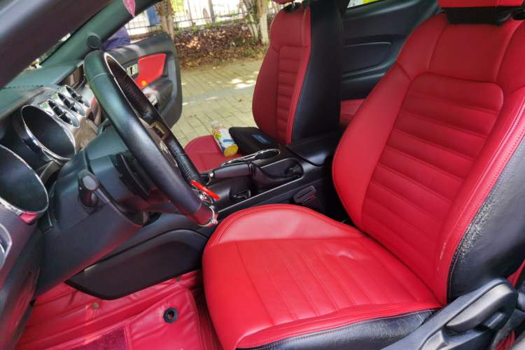 Used Ford Mustang  Left Front Seat