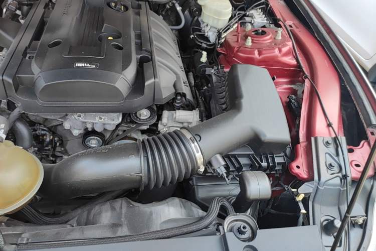 Used Ford Mustang  Engine Bay Left