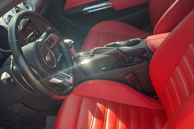 Used Ford Mustang 2015 2.3T Performance Edition Interior 7