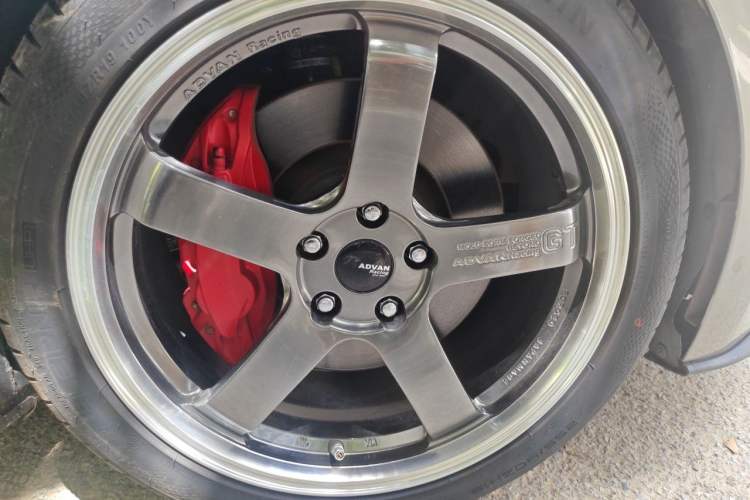 Used Ford Mustang 2015 2.3T Performance Edition Right Front Wheel Hub