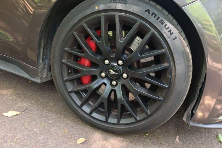 Used Ford Mustang 2015 5.0L GT Performance Edition Right Front Wheel Hub