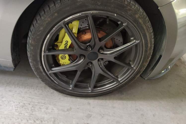 Used Ford Mustang 2015 2.3T Performance Edition Right Front Wheel Hub