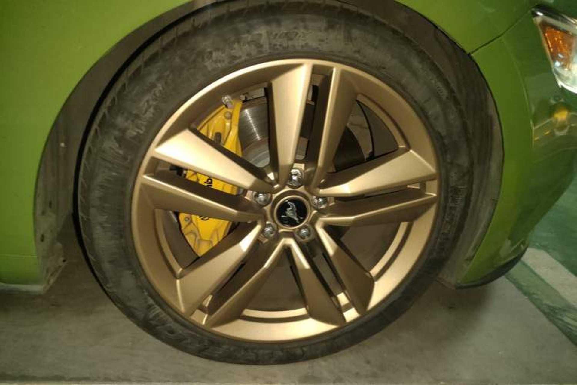 Used Ford Mustang 2015 2.3T Performance Edition Right Front Wheel Hub