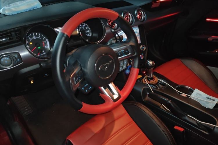 Used Ford Mustang 2015 2.3T Automatic U.S.-Spec Version Steering Wheel