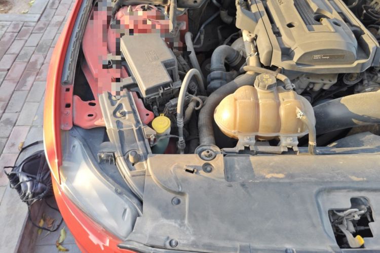 Used Ford Mustang  Engine Bay Right