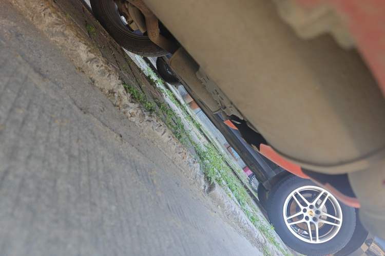 Used Ford Mustang  Chassis Front Left