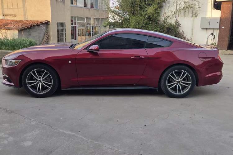 Used Ford Mustang 2015 2.3T Automatic U.S.-Spec Version Exterior 9