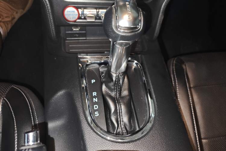 Used Ford Mustang 2015 2.3T Performance Edition Gear Lever