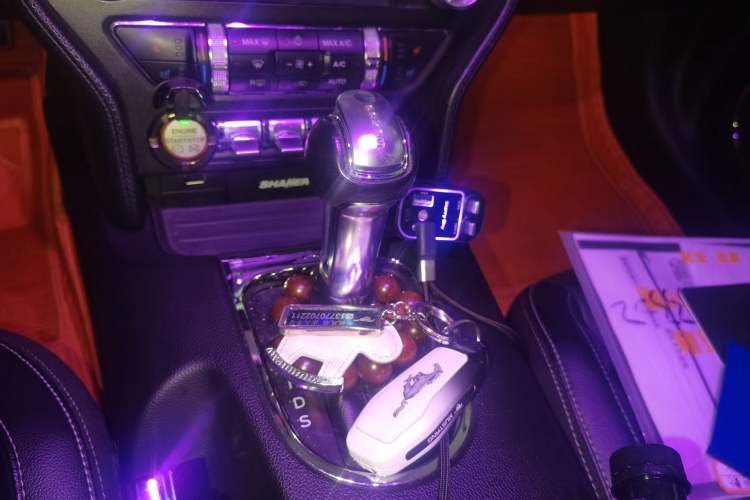 Used Ford Mustang 2015 2.3T Performance Edition Gear Lever