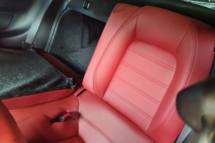 Used Ford Mustang 2015 2.3T Automatic U.S.-Spec Version Left Rear Seat