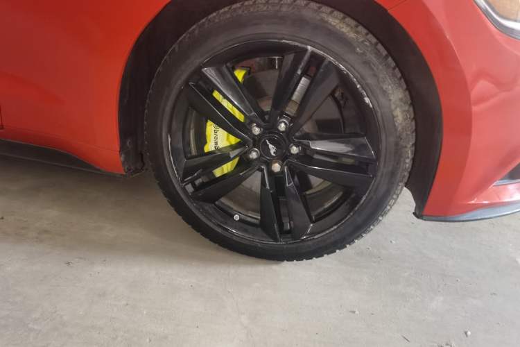 Used Ford Mustang 2015 2.3T Performance Edition Right Front Wheel Hub