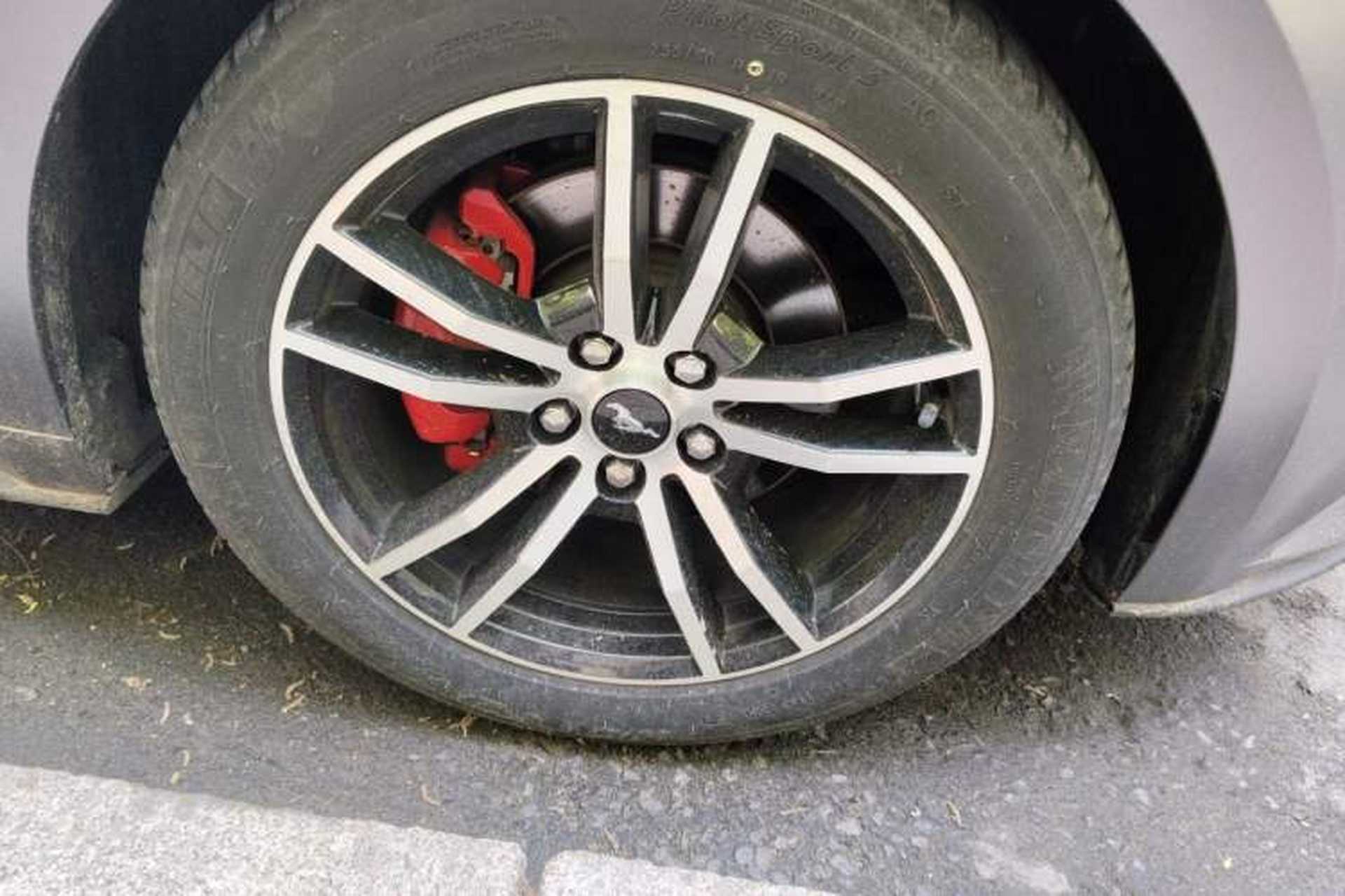 Used Ford Mustang 2015 2.3T Performance Edition Right Front Wheel Hub