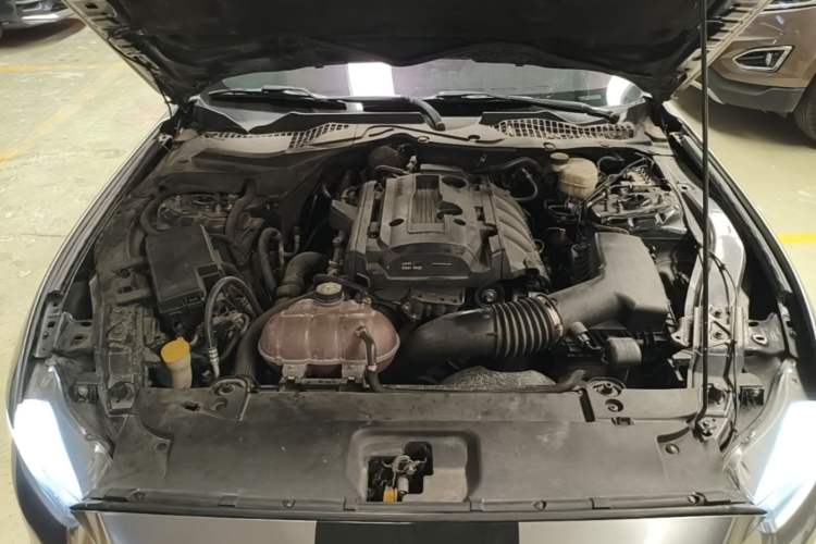 Used Ford Mustang 2015 2.3T Automatic U.S.-Spec Version Engine Bay