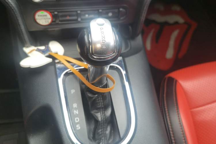 Used Ford Mustang 2015 2.3T Performance Edition Gear Lever
