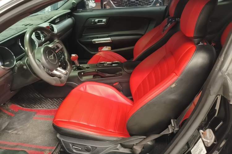 Used Ford Mustang 2015 2.3T Automatic U.S.-Spec Version Left Front Seat