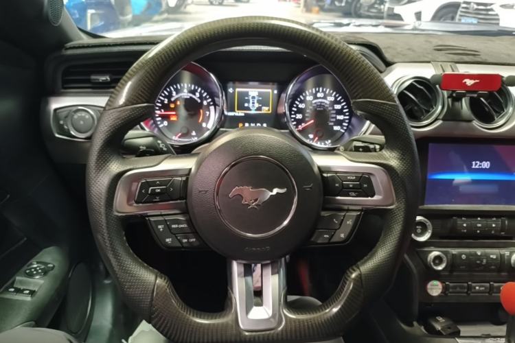 Used Ford Mustang 2015 2.3T Automatic U.S.-Spec Version Steering Wheel