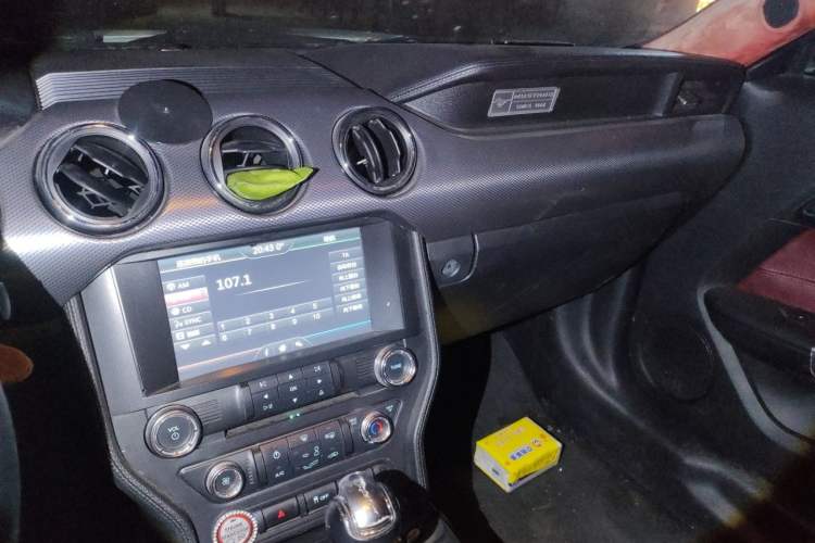 Used Ford Mustang 2015 2.3T Performance Edition Audio And AC Panel