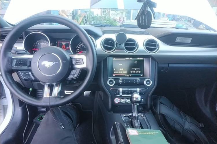 Used Ford Mustang 2015 2.3T 50th Anniversary Edition Center Console