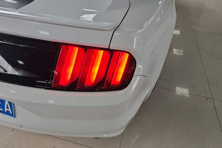 Used Ford Mustang 2015 2.3T Performance Edition Exterior 6