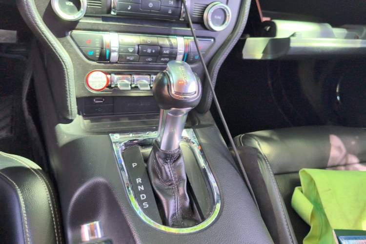 Used Ford Mustang 2015 2.3T Performance Edition Gear Lever