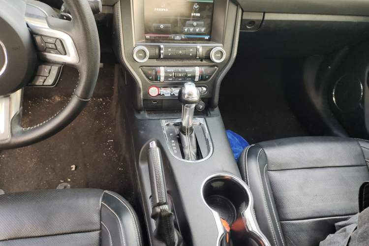 Used Ford Mustang 2015 2.3T 50th Anniversary Edition Gear Lever