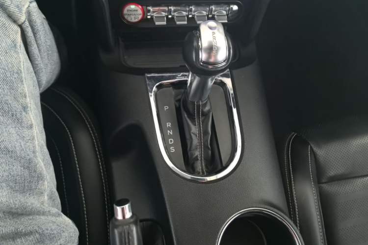 Used Ford Mustang 2015 2.3T 50th Anniversary Edition Gear Lever