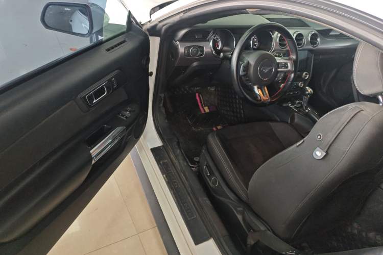 Used Ford Mustang 2015 2.3T Performance Edition Interior 3