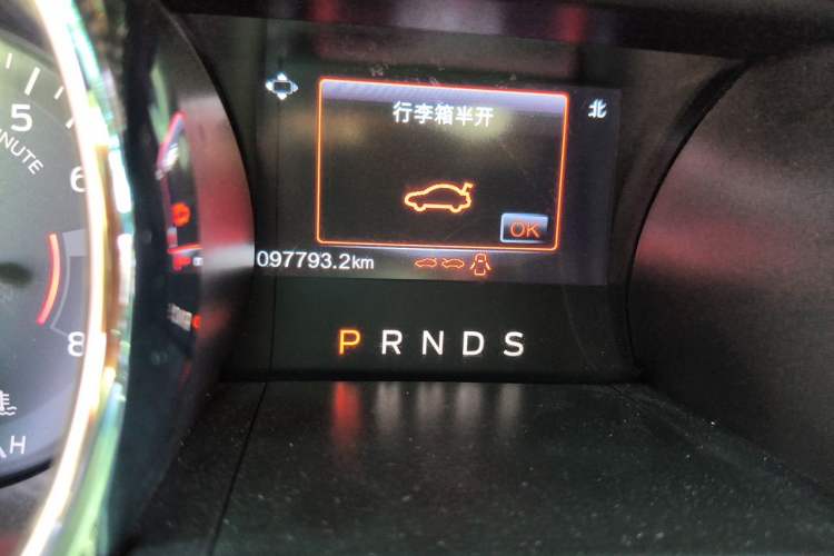 Used Ford Mustang 2015 2.3T Performance Edition Odometer Close Up