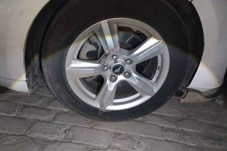 Used Ford Mustang 2015 2.3T Performance Edition Right Front Wheel Hub