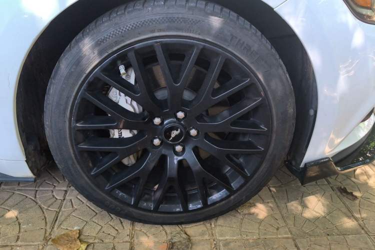 Used Ford Mustang 2015 2.3T Performance Edition Right Front Wheel Hub
