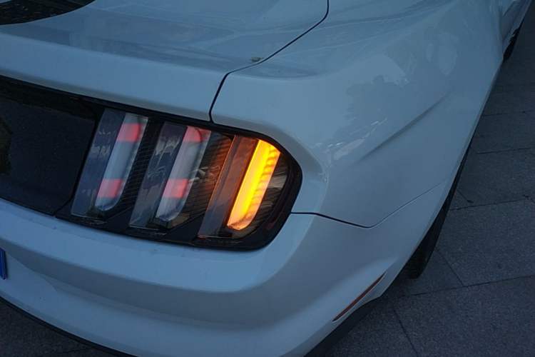 Used Ford Mustang 2015 2.3T 50th Anniversary Edition Right Rear Taillight