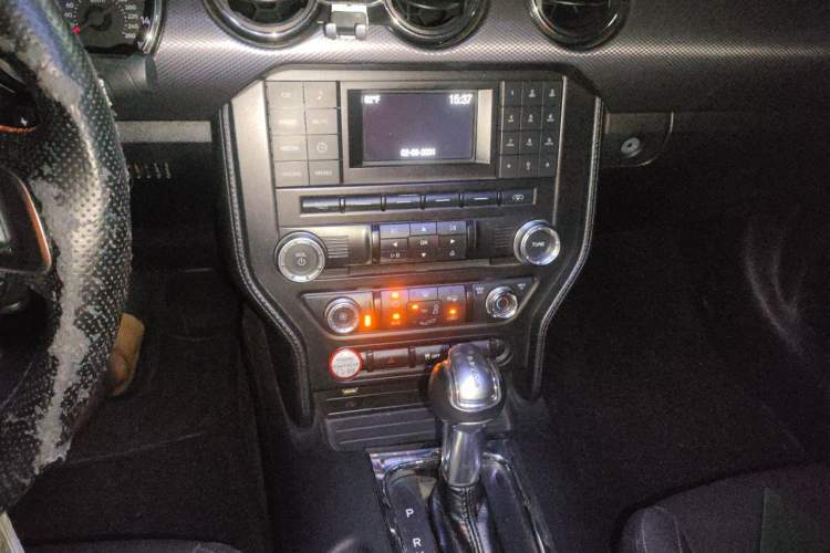 Used Ford Mustang 2015 2.3T Performance Edition Audio And AC Panel