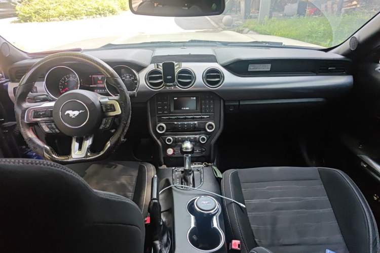 Used Ford Mustang 2015 2.3T Performance Edition Center Console