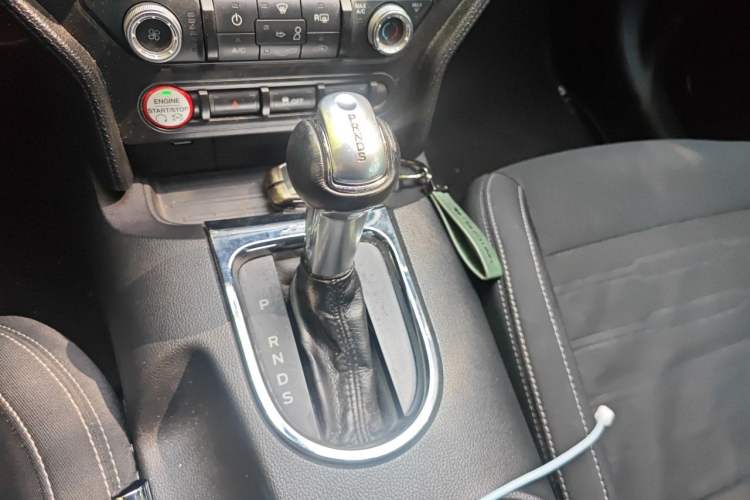 Used Ford Mustang 2015 2.3T Performance Edition Gear Lever