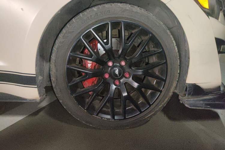 Used Ford Mustang 2015 2.3T Performance Edition Right Front Wheel Hub