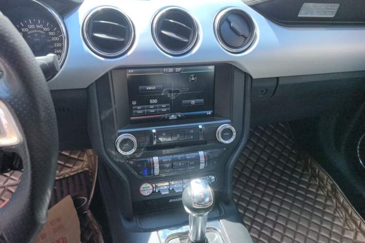Used Ford Mustang 2016 2.3T Performance Edition Audio And AC Panel