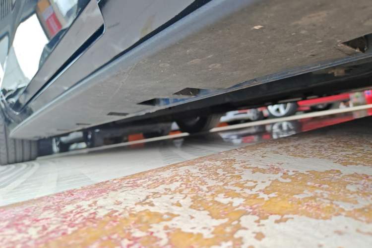 Used Ford Mustang  Chassis Front Right