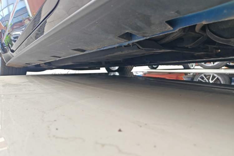 Used Ford Mustang  Chassis Rear Left