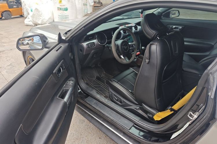 Used Ford Mustang 2016 2.3T Automatic Hardtop P-Version U.S. Specification Driver Seat