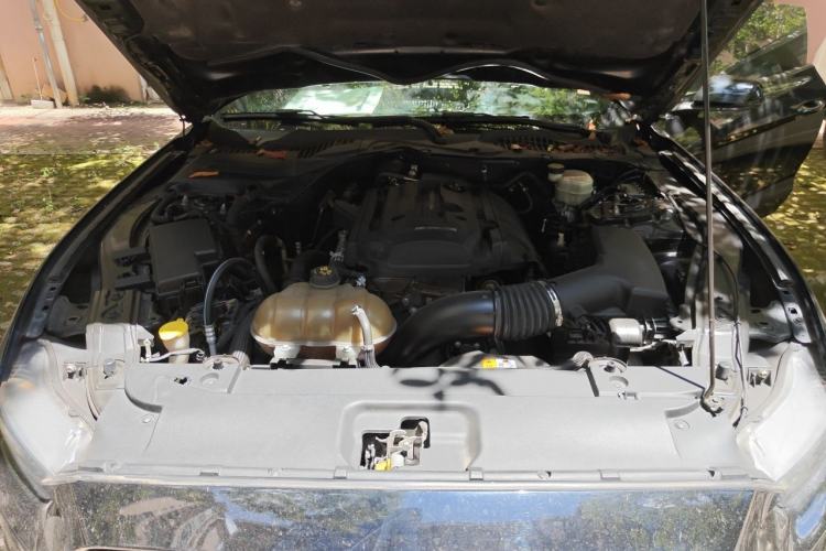 Used Ford Mustang  Engine Bay