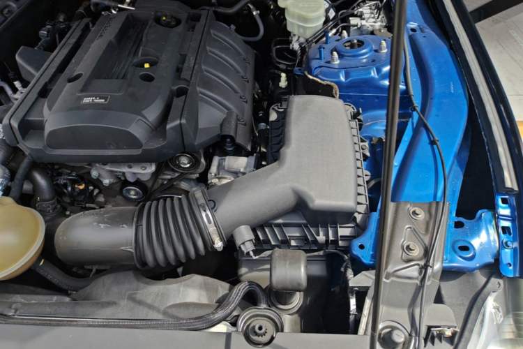 Used Ford Mustang  Engine Bay Left
