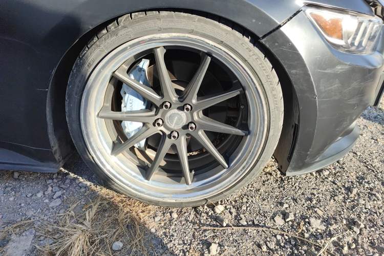 Used Ford Mustang 2016 2.3T Performance Edition Right Front Wheel Hub