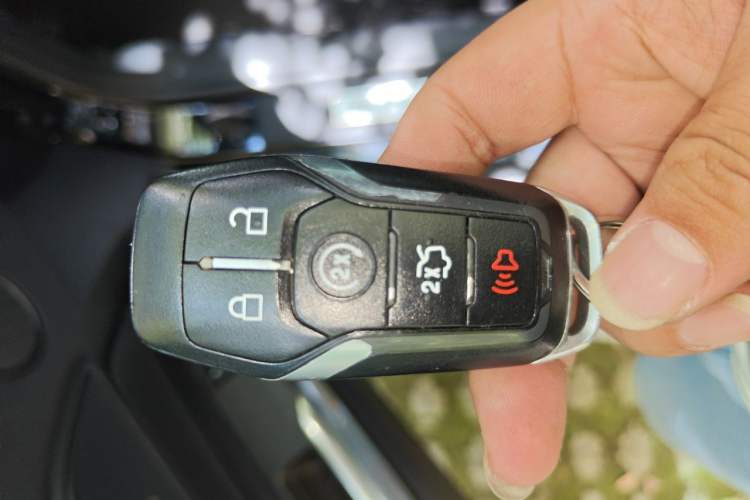 Used Ford Mustang  Vehicle Key